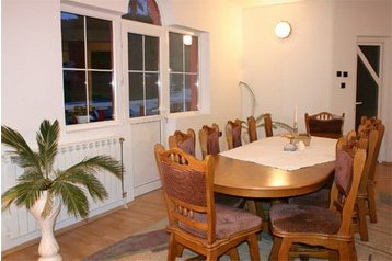 Rumunija Penzión Izvorul Mureşului, Eksterjeras